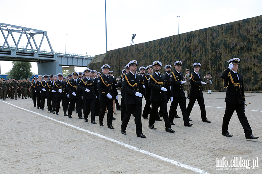 ORP �niardwy przyp�yn�� na �wi�to pu�ku, fot. 65