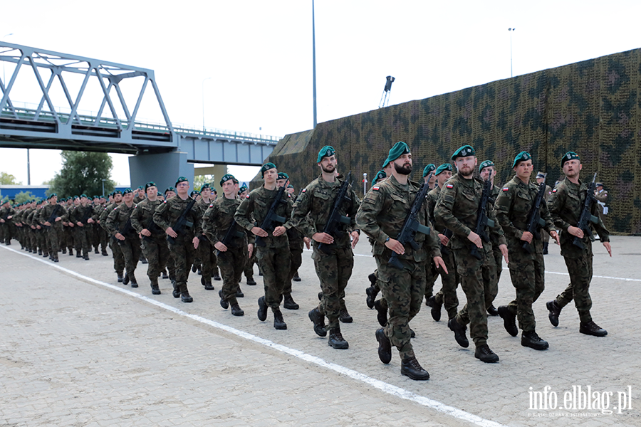 ORP �niardwy przyp�yn�� na �wi�to pu�ku, fot. 66