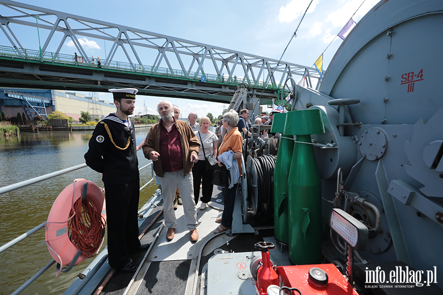 ORP �niardwy przyp�yn�� na �wi�to pu�ku, fot. 75
