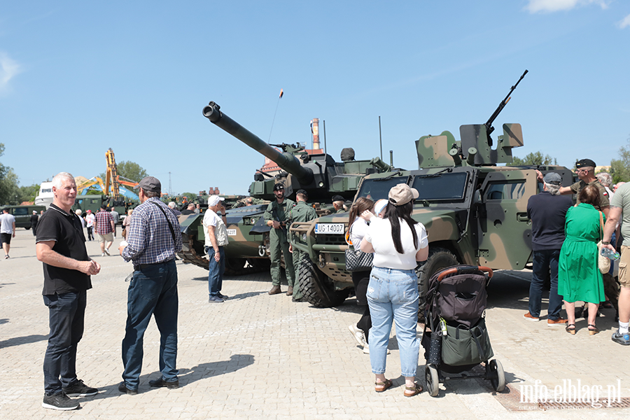 ORP �niardwy przyp�yn�� na �wi�to pu�ku, fot. 90