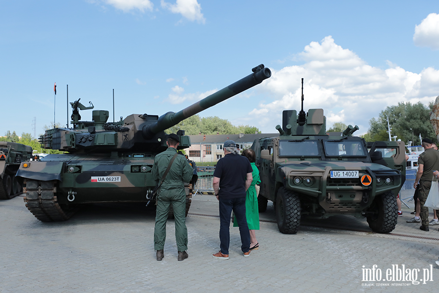 ORP �niardwy przyp�yn�� na �wi�to pu�ku, fot. 93