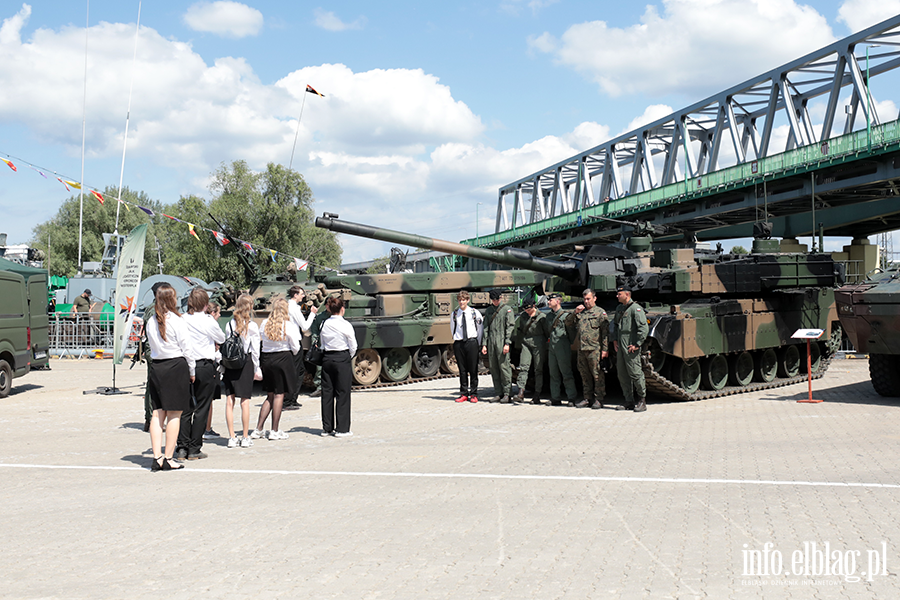 ORP �niardwy przyp�yn�� na �wi�to pu�ku, fot. 96