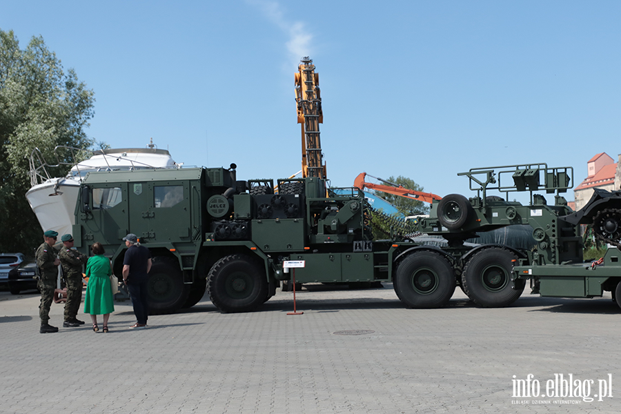 ORP �niardwy przyp�yn�� na �wi�to pu�ku, fot. 98
