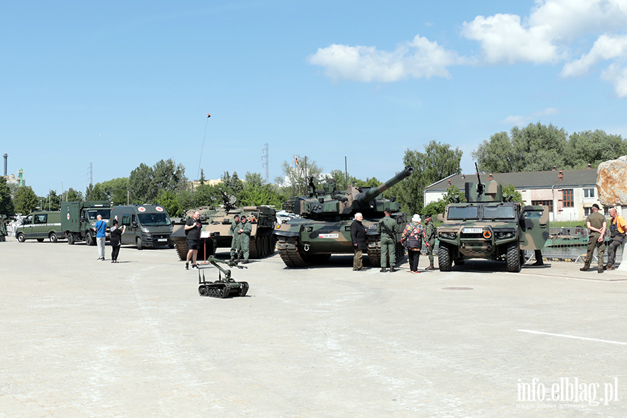 ORP �niardwy przyp�yn�� na �wi�to pu�ku, fot. 100