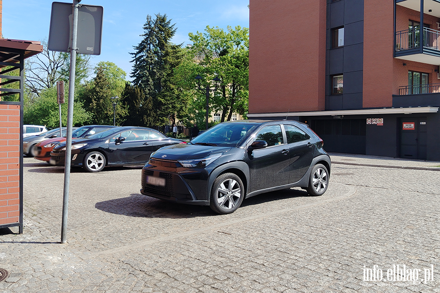 Mistrzowie Parkowania w Elbl�gu (cz�� 477), fot. 4
