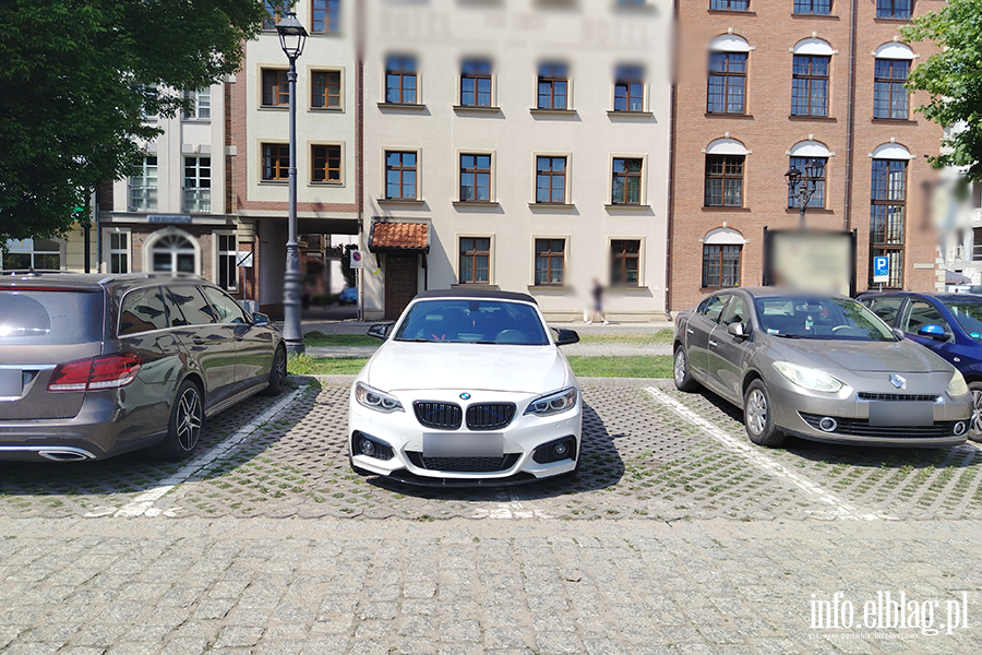 Mistrzowie Parkowania w Elbl�gu (cz�� 478), fot. 2