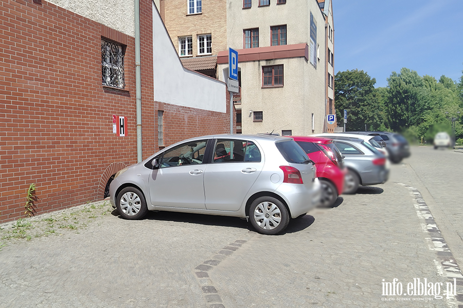 Mistrzowie Parkowania w Elbl�gu (cz�� 478), fot. 5