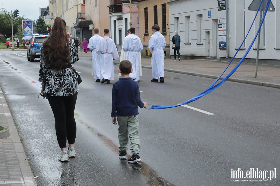 Ulicami Elbl�ga przesz�y procesje Bo�ego Cia�a.Zobacz procesj� na Starym Mie�cie, fot. 28