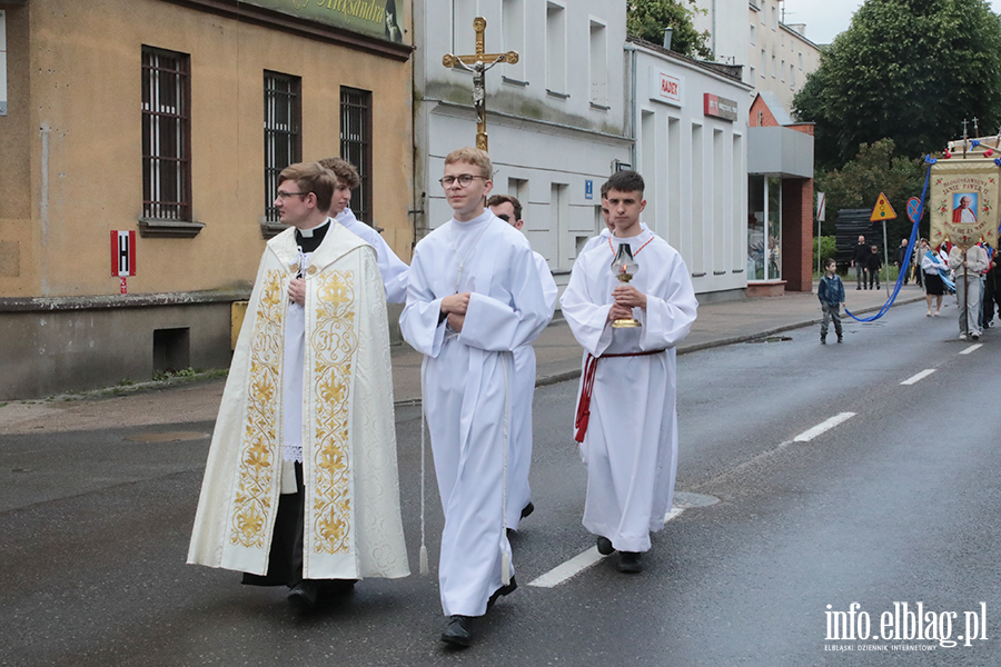 Ulicami Elbl�ga przesz�y procesje Bo�ego Cia�a.Zobacz procesj� na Starym Mie�cie, fot. 29