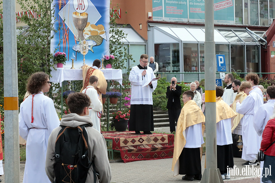 Ulicami Elbl�ga przesz�y procesje Bo�ego Cia�a.Zobacz procesj� na Starym Mie�cie, fot. 34