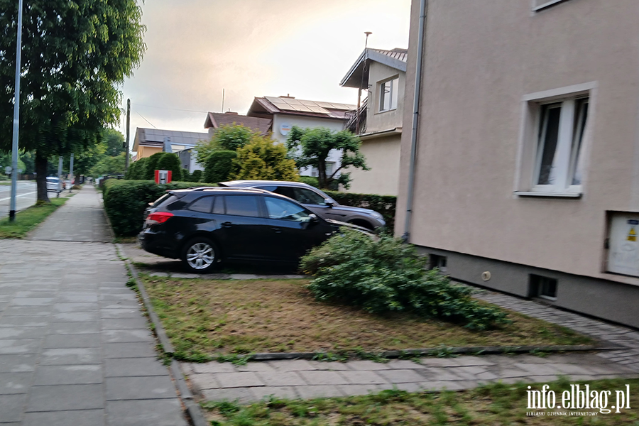 Mistrzowie Parkowania w Elbl�gu (cz�� 479), fot. 3