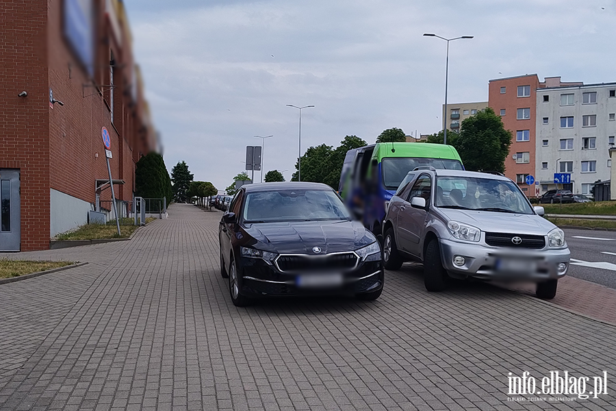 Mistrzowie Parkowania w Elbl�gu (cz�� 479), fot. 4