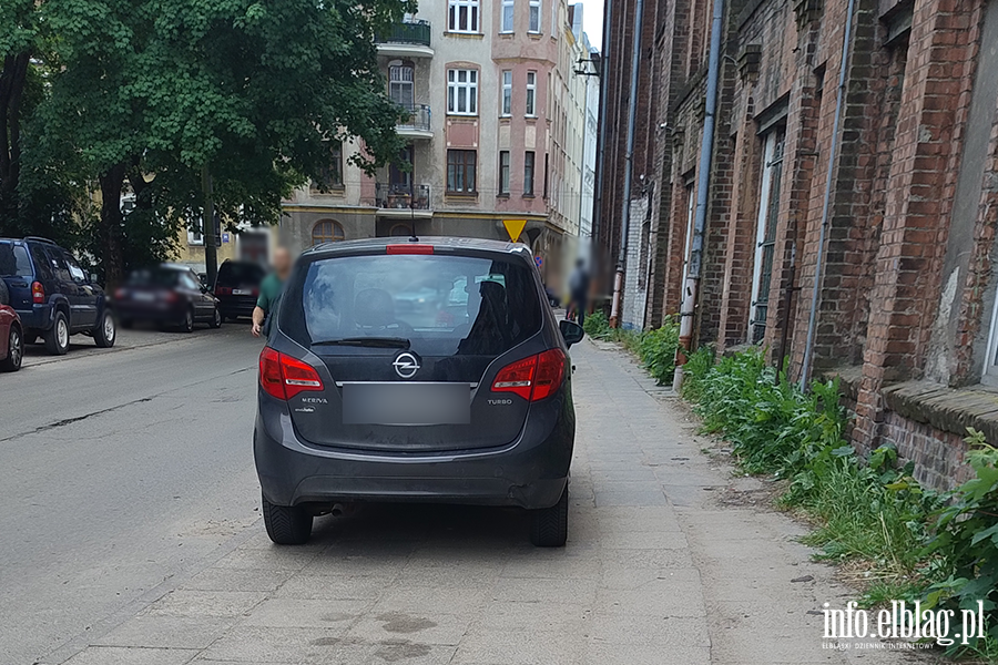 Mistrzowie Parkowania w Elbl�gu (cz�� 479), fot. 5