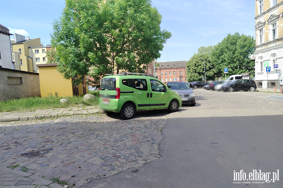 Mistrzowie Parkowania w Elbl�gu (cz�� 479), fot. 6