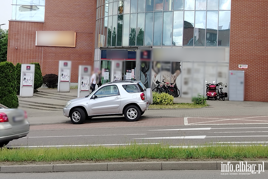 Mistrzowie Parkowania w Elbl�gu (cz�� 479), fot. 12