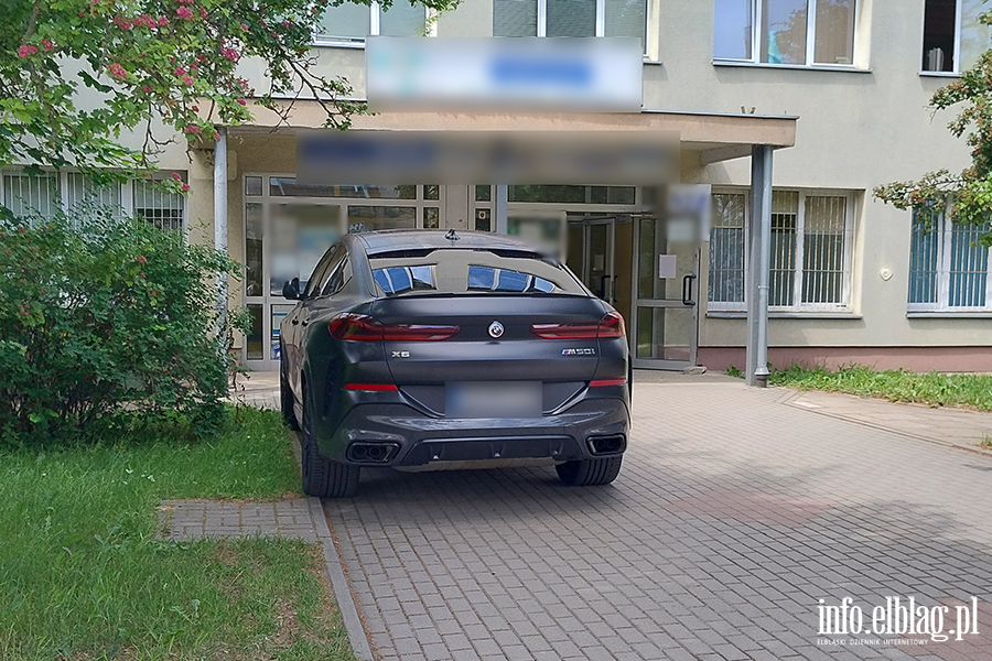Mistrzowie Parkowania w Elbl�gu (cz�� 480), fot. 1