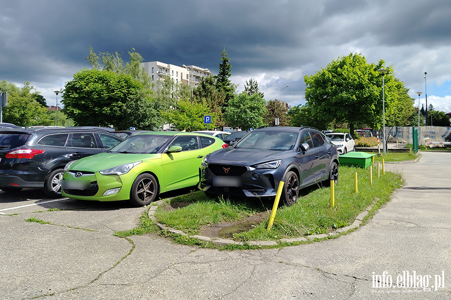 Mistrzowie Parkowania w Elbl�gu (cz�� 482), fot. 4