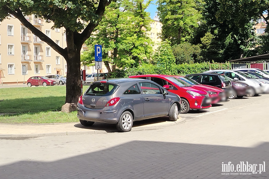 Mistrzowie Parkowania w Elbl�gu (cz�� 482), fot. 5