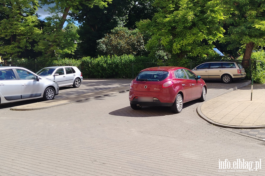 Mistrzowie Parkowania w Elbl�gu (cz�� 482), fot. 7