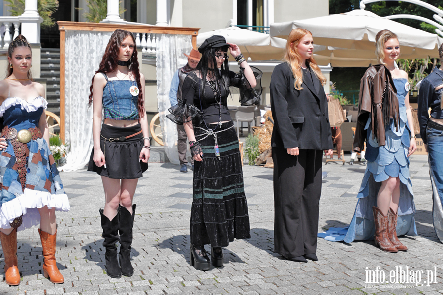 Fina� konkursu Moda w obiegu Recykling western, fot. 39