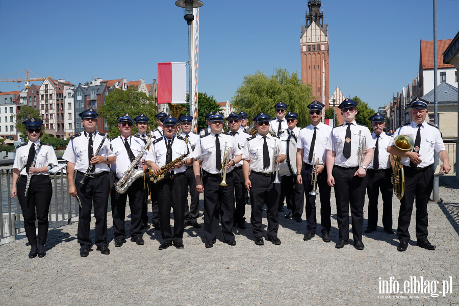 Muzyka wysz�a na ulice. Parada rozpocz�a Elbl�skie �wi�to Muzyki, fot. 32