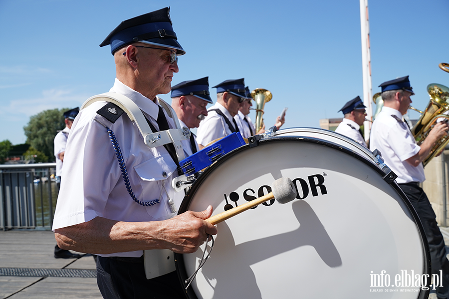 Muzyka wysz�a na ulice. Parada rozpocz�a Elbl�skie �wi�to Muzyki, fot. 38