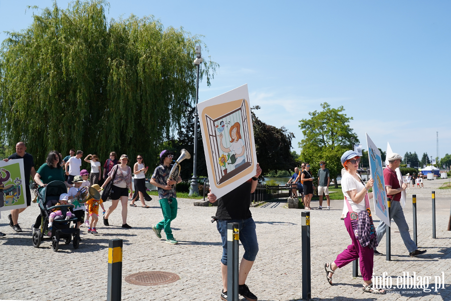 Muzyka wysz�a na ulice. Parada rozpocz�a Elbl�skie �wi�to Muzyki, fot. 39