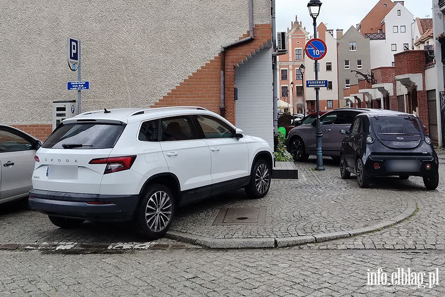 Mistrzowie Parkowania w Elbl�gu (cz�� 483), fot. 3