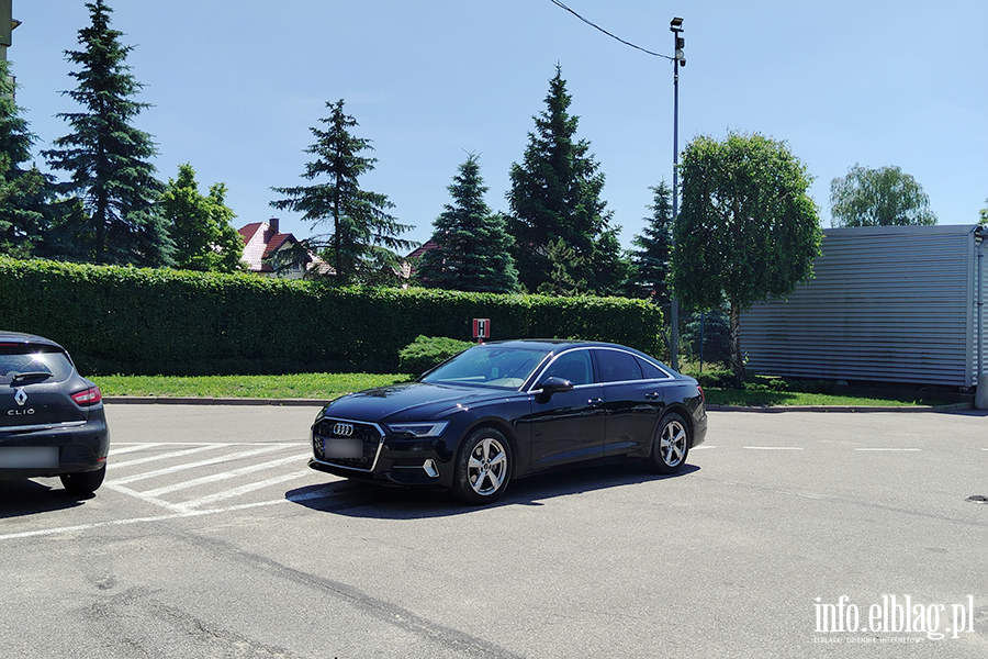 Mistrzowie Parkowania w Elbl�gu (cz�� 483), fot. 8