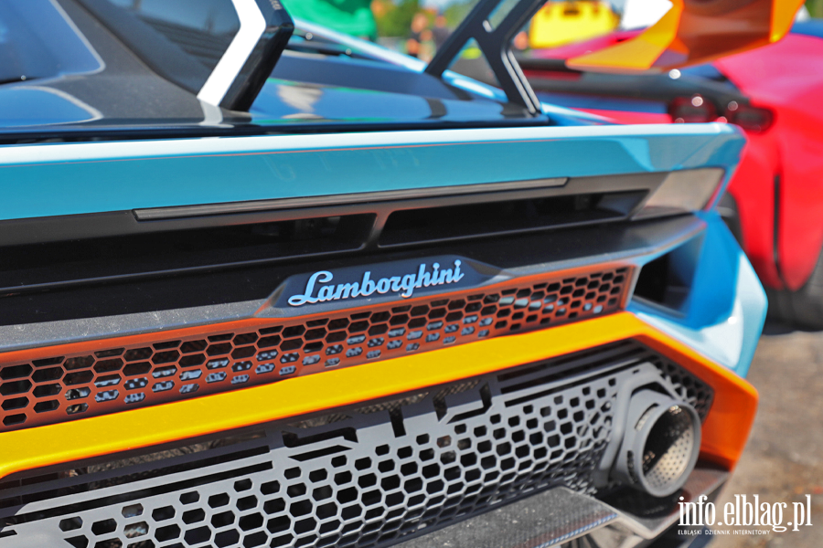 Lamborghini i Ferrari na Dniach Elbl�ga. Charytatywne przeja�d�ki superautami, fot. 16