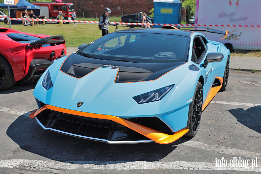 Lamborghini i Ferrari na Dniach Elbl�ga. Charytatywne przeja�d�ki superautami, fot. 17