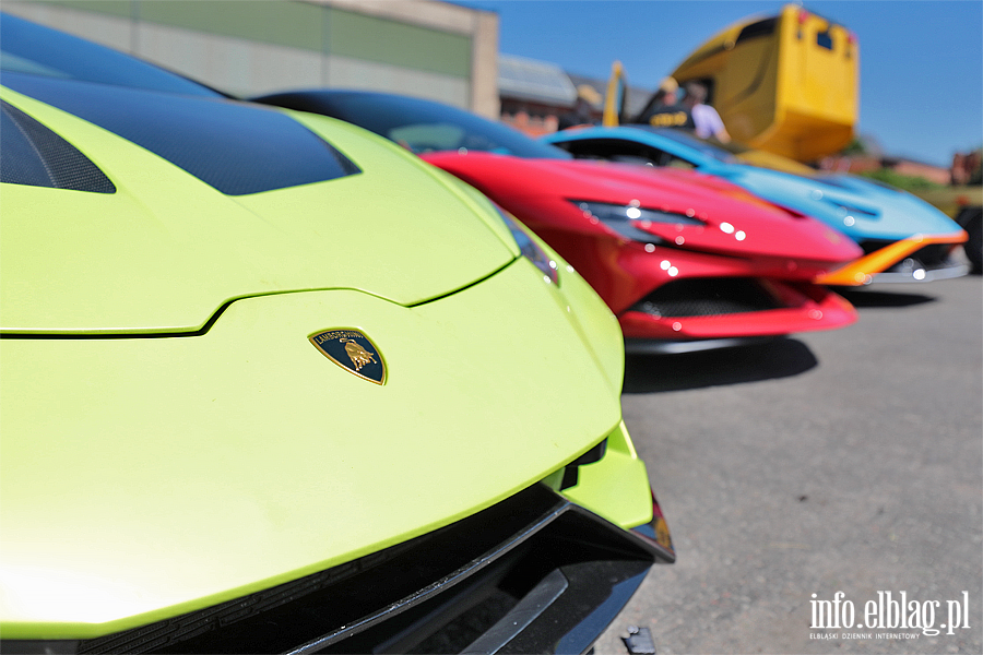 Lamborghini i Ferrari na Dniach Elbl�ga. Charytatywne przeja�d�ki superautami, fot. 20