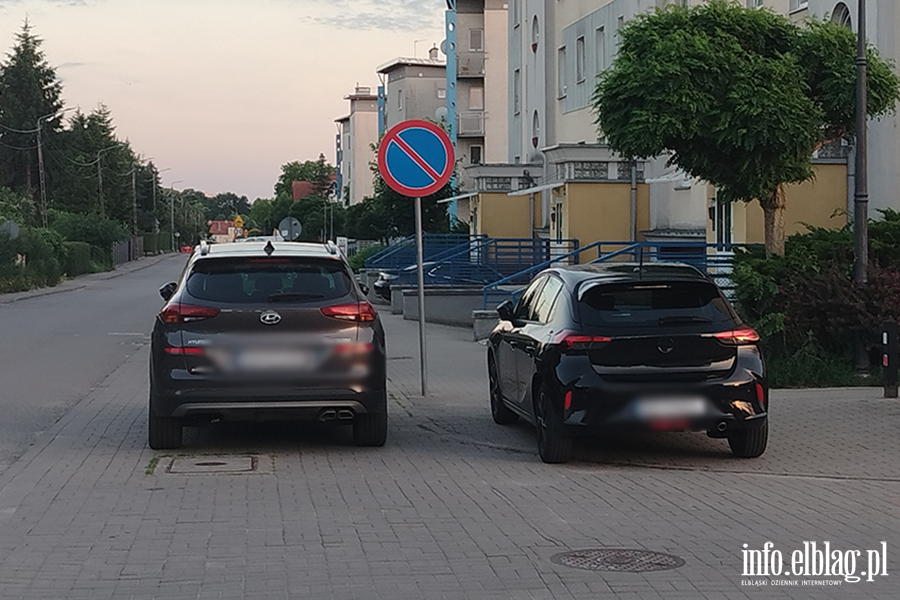 Mistrzowie Parkowania w Elbl�gu (cz�� 484), fot. 3
