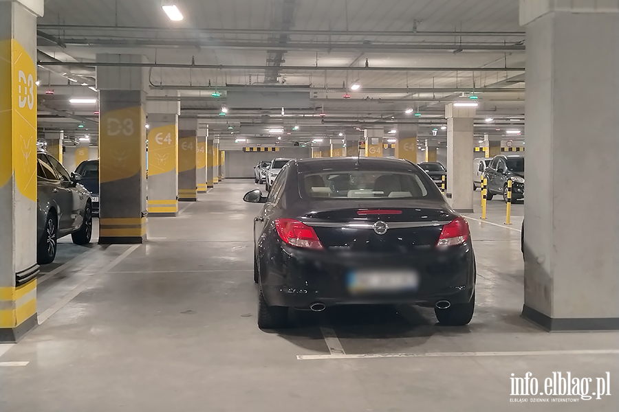 Mistrzowie Parkowania w Elbl�gu (cz�� 484), fot. 6