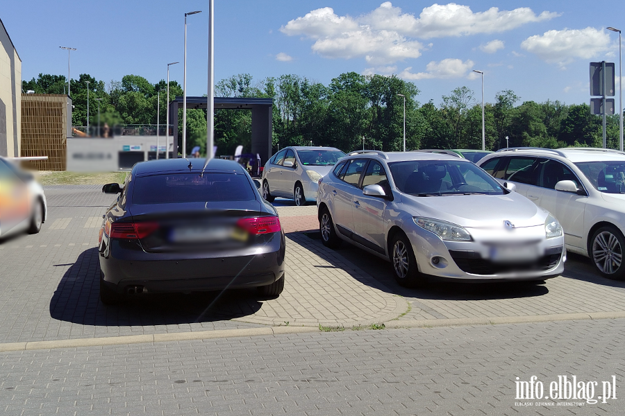Mistrzowie Parkowania w Elbl�gu (cz�� 484), fot. 12