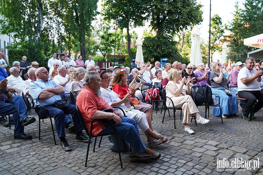 Spotkanie otwarte Andrzeja �liwki - go�� specjalny dr nauk prawnych Oskar Kida, fot. 15