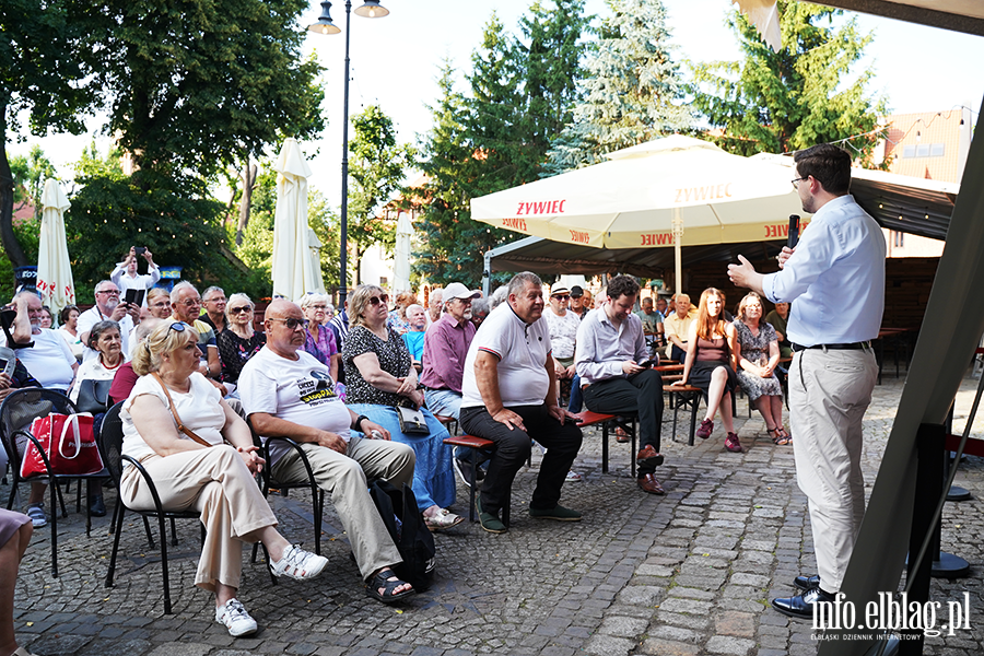 Spotkanie otwarte Andrzeja �liwki - go�� specjalny dr nauk prawnych Oskar Kida, fot. 18
