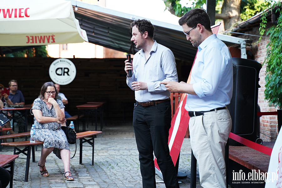 Spotkanie otwarte Andrzeja �liwki - go�� specjalny dr nauk prawnych Oskar Kida, fot. 37