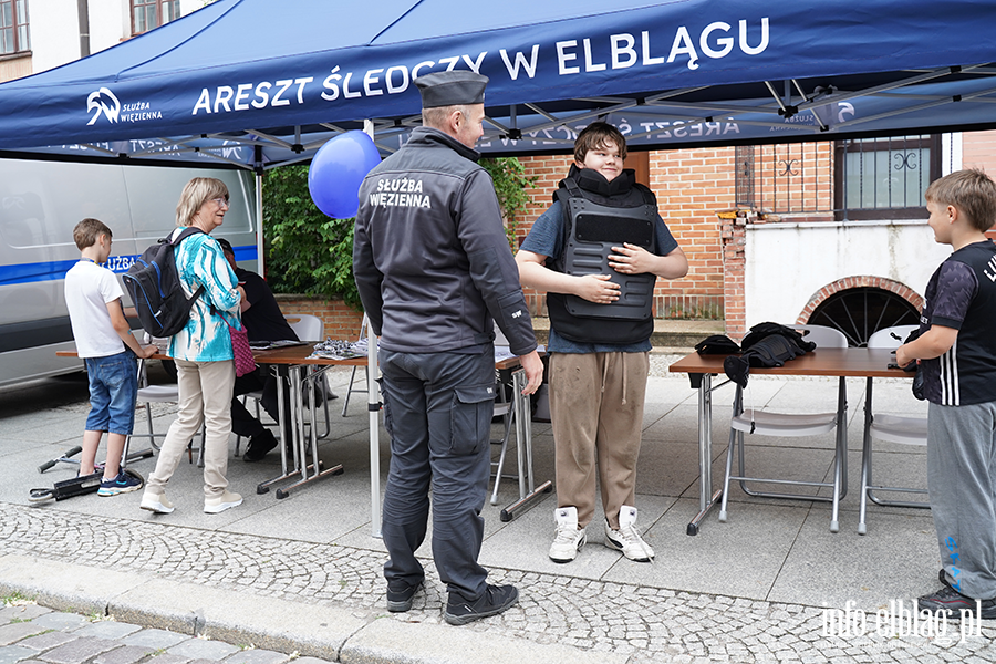 �wi�to Policji, fot. 79