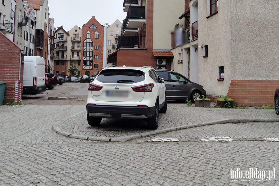 Mistrzowie Parkowania w Elbl�gu (cz�� 486), fot. 4