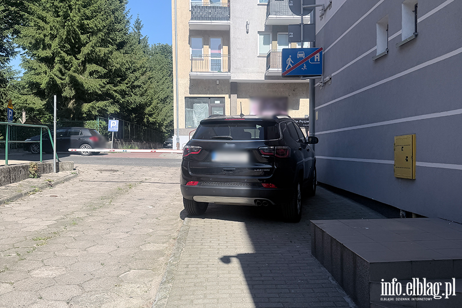 Mistrzowie Parkowania w Elbl�gu (cz�� 486), fot. 12