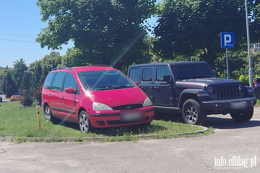 Mistrzowie Parkowania w Elbl�gu (cz�� 487), fot. 1
