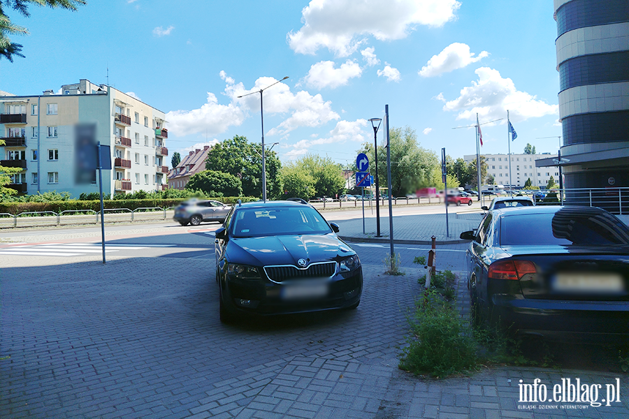 Mistrzowie Parkowania w Elbl�gu (cz�� 487), fot. 5