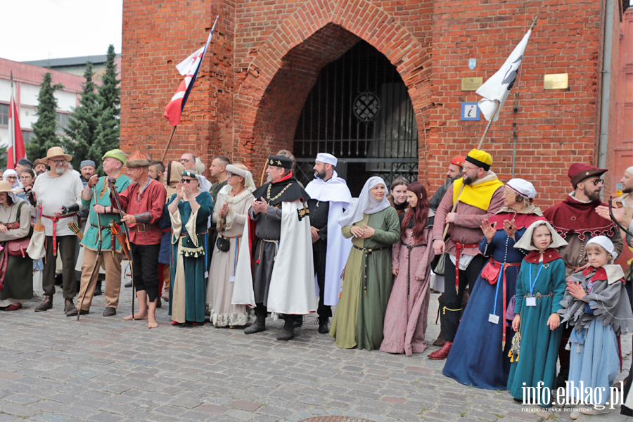 Parada, rycerze i �redniowieczny jarmark. Turniej w Elbl�gu (zobacz zdj�cia), fot. 5