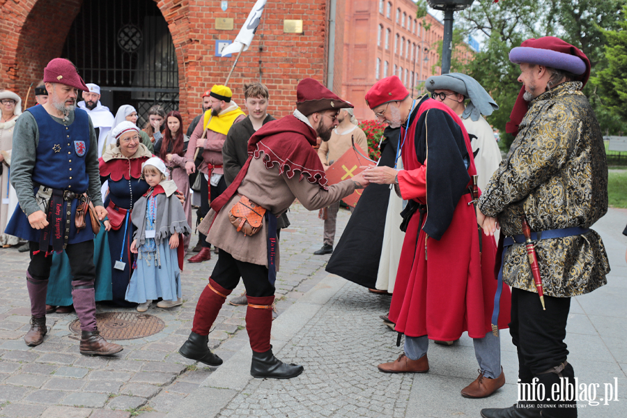 Parada, rycerze i �redniowieczny jarmark. Turniej w Elbl�gu (zobacz zdj�cia), fot. 7