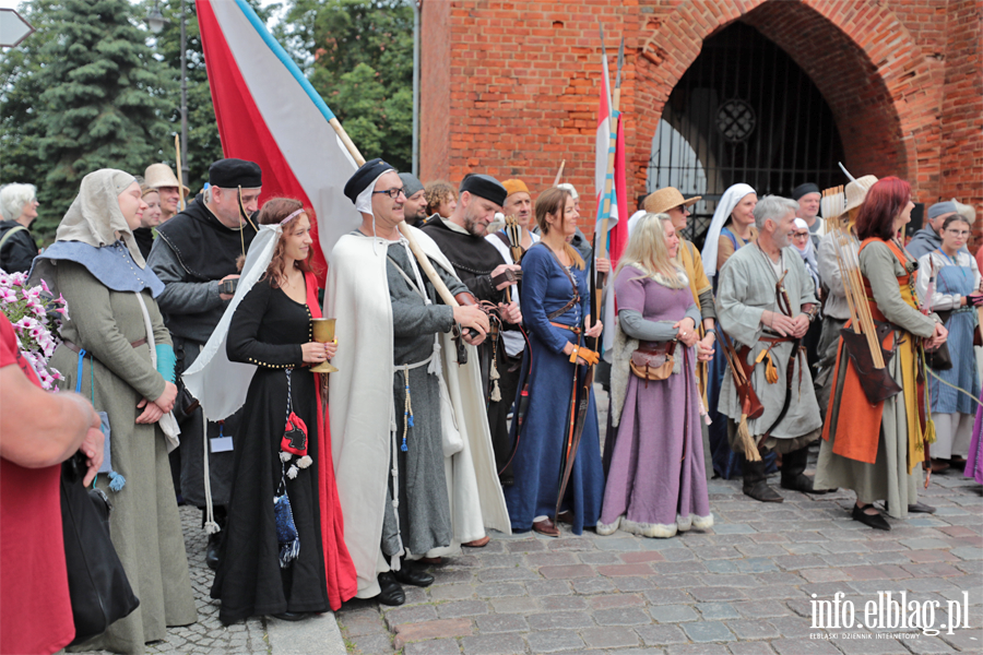 Parada, rycerze i �redniowieczny jarmark. Turniej w Elbl�gu (zobacz zdj�cia), fot. 10