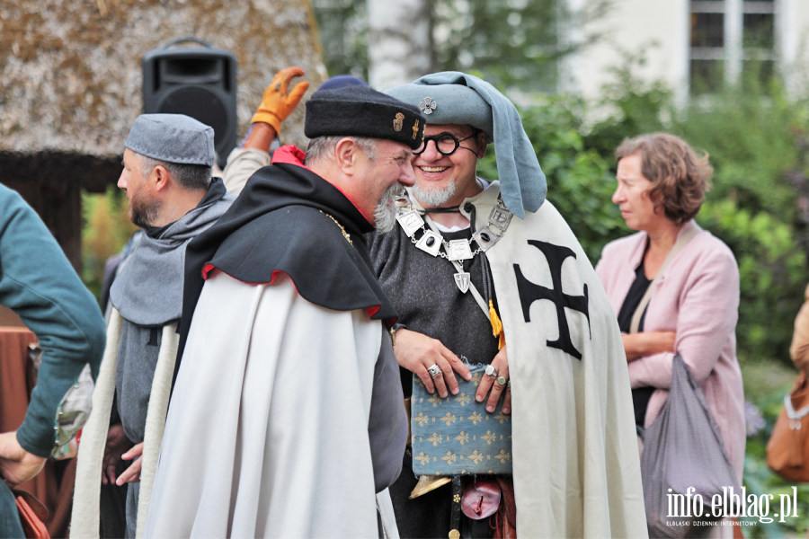 Parada, rycerze i �redniowieczny jarmark. Turniej w Elbl�gu (zobacz zdj�cia), fot. 38