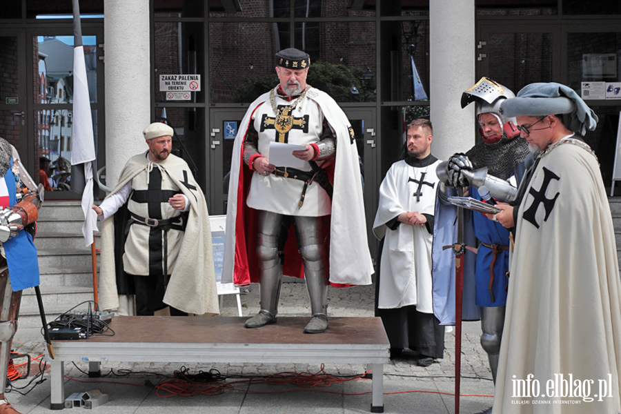 Elbl�g cofn�� si� do 1410 roku. Widowiskowa inscenizacja przed Ratuszem Staromiejskim , fot. 14