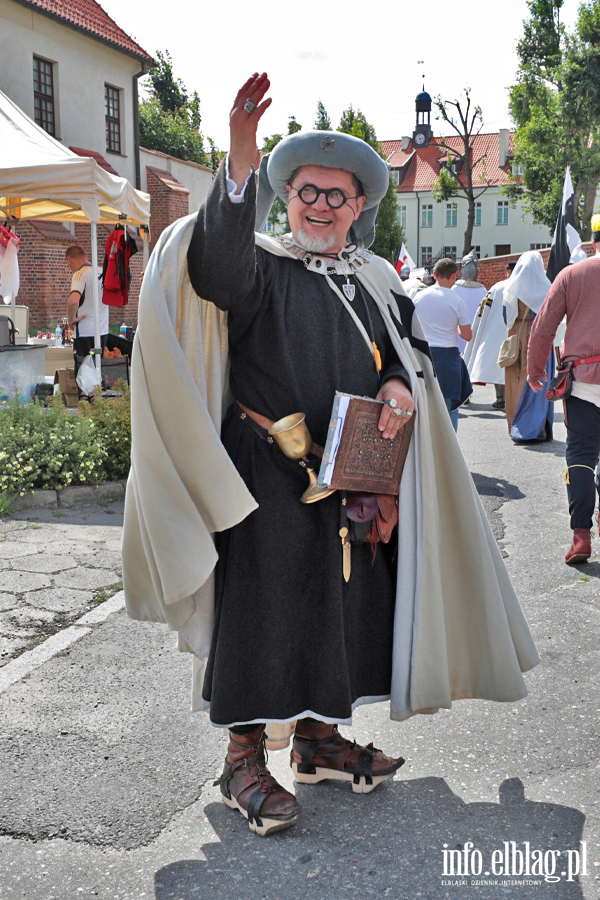 Elbl�g cofn�� si� do 1410 roku. Widowiskowa inscenizacja przed Ratuszem Staromiejskim , fot. 28