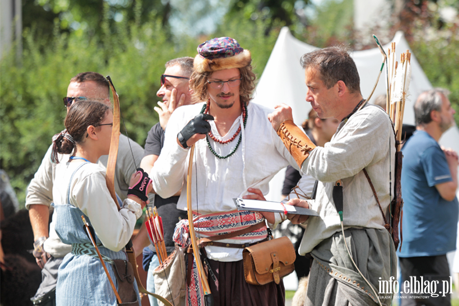 Turniej Rycerski i �uczniczy w Elbl�gu. Dzie� w �wiecie �redniowiecznych wojownik�w, fot. 3